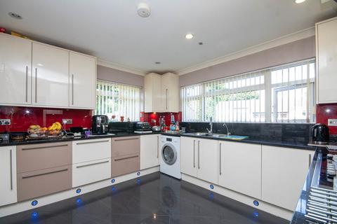 5 bedroom detached house for sale, The Dell, Pinner HA5