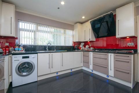 5 bedroom detached house for sale, The Dell, Pinner HA5