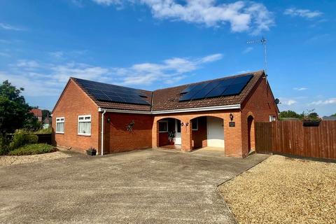 4 bedroom detached bungalow for sale, Station Road, Walpole Cross Keys