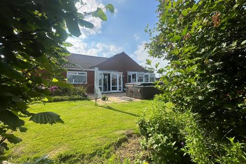 4 bedroom detached bungalow for sale, Station Road, Walpole Cross Keys