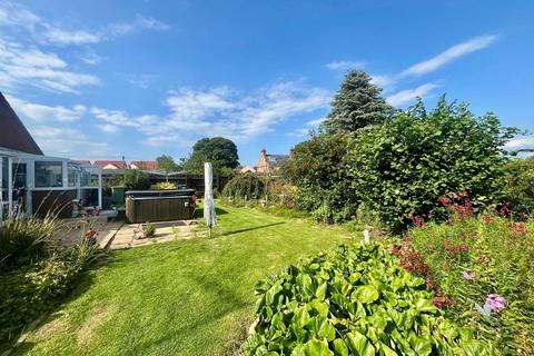 4 bedroom detached bungalow for sale, Station Road, Walpole Cross Keys