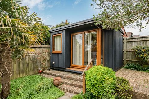 4 bedroom bungalow for sale, Benett Drive, Hove, East Sussex, BN3