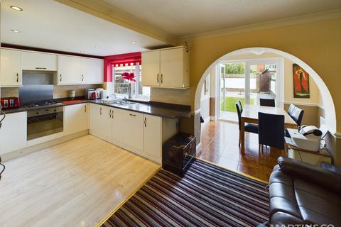 25 Birchtree Gardens, Blackpool, FY3 9XF
