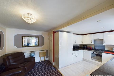 25 Birchtree Gardens, Blackpool, FY3 9XF
