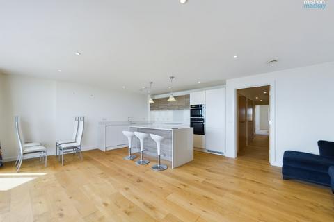 2 bedroom flat for sale, Kingsway, Hove, East Sussex, BN3