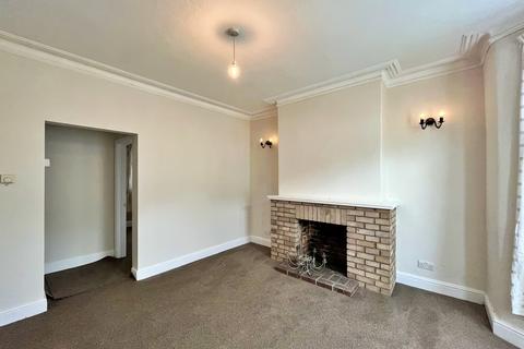 1 bedroom ground floor flat to rent, South Avenue, Southend On Sea SS2