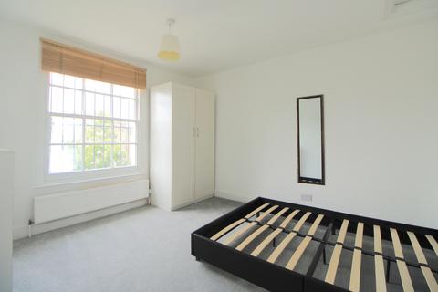 3 bedroom maisonette to rent, King Henrys Walk, London, N1