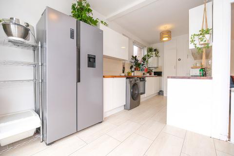 9 Cranleigh Close, Orpington, BR6 9HP