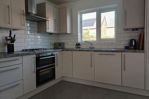 3 bedroom detached house to rent, 5 Wright Avenue