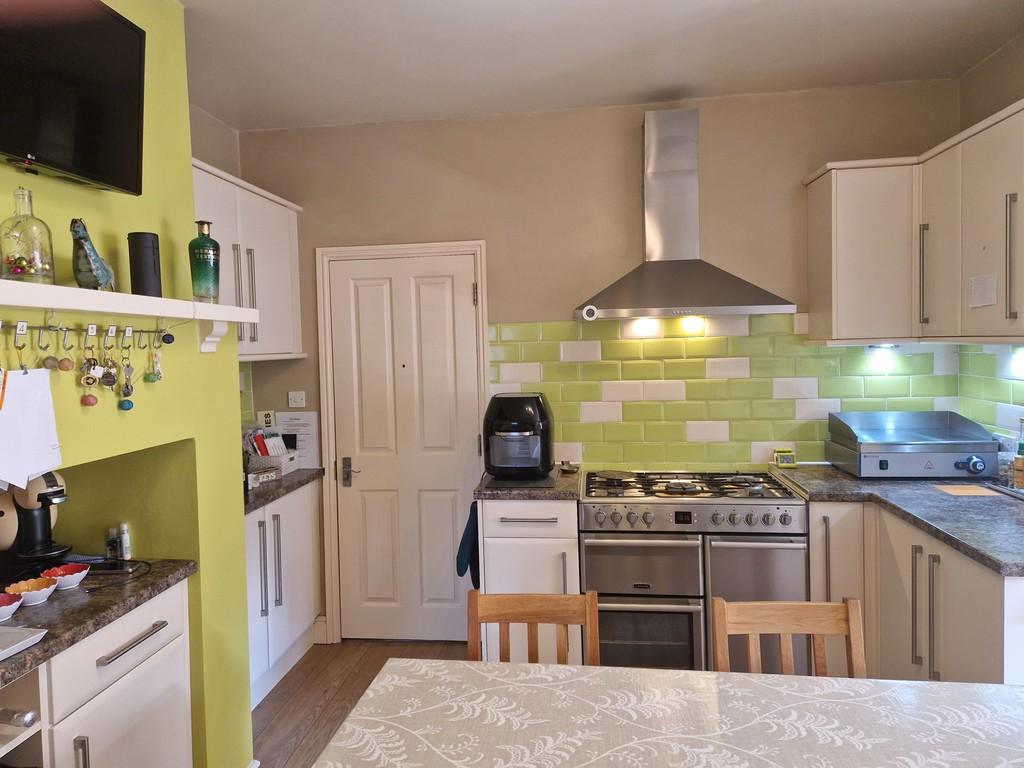 Kitchen 2