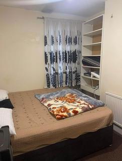 1 bedroom in a house share to rent, Benson Avenue, London E6