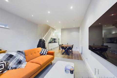 2 bedroom apartment to rent, Macclesfield Road, Wilmslow SK9
