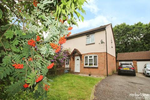 2 bedroom end of terrace house for sale, Tamworth Drive, Shaw