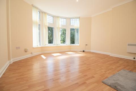 2 bedroom apartment to rent, Victoria Square, Penarth CF64