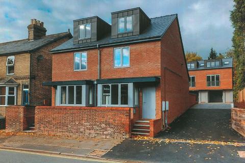 3 bedroom townhouse to rent, Out Westgate, Bury St. Edmunds