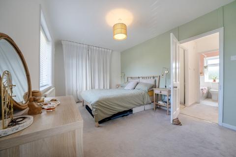 6 Evesham Green, Morden, SM4 6PW