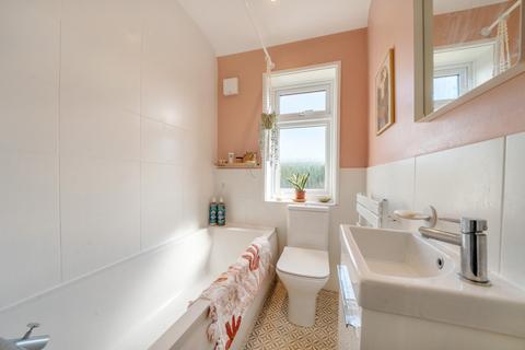 6 Evesham Green, Morden, SM4 6PW