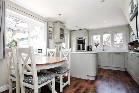 1 Heath Drive, Brookwood, Woking, GU24 0HG
