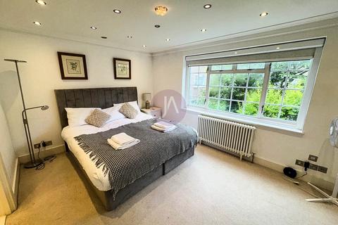 3 bedroom terraced house to rent, Randolph Avenue, Maida Vale, London, W9