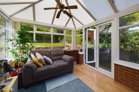 30 Bracken Close, Lichfield, WS14 9RU