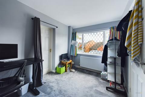 30 Bracken Close, Lichfield, WS14 9RU