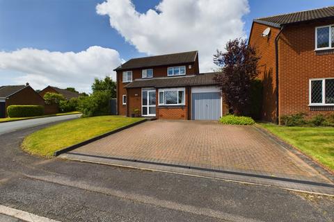 30 Bracken Close, Lichfield, WS14 9RU