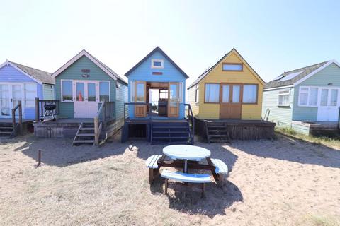 1 bedroom property for sale, Mudeford Sand Spit, Hut 159.