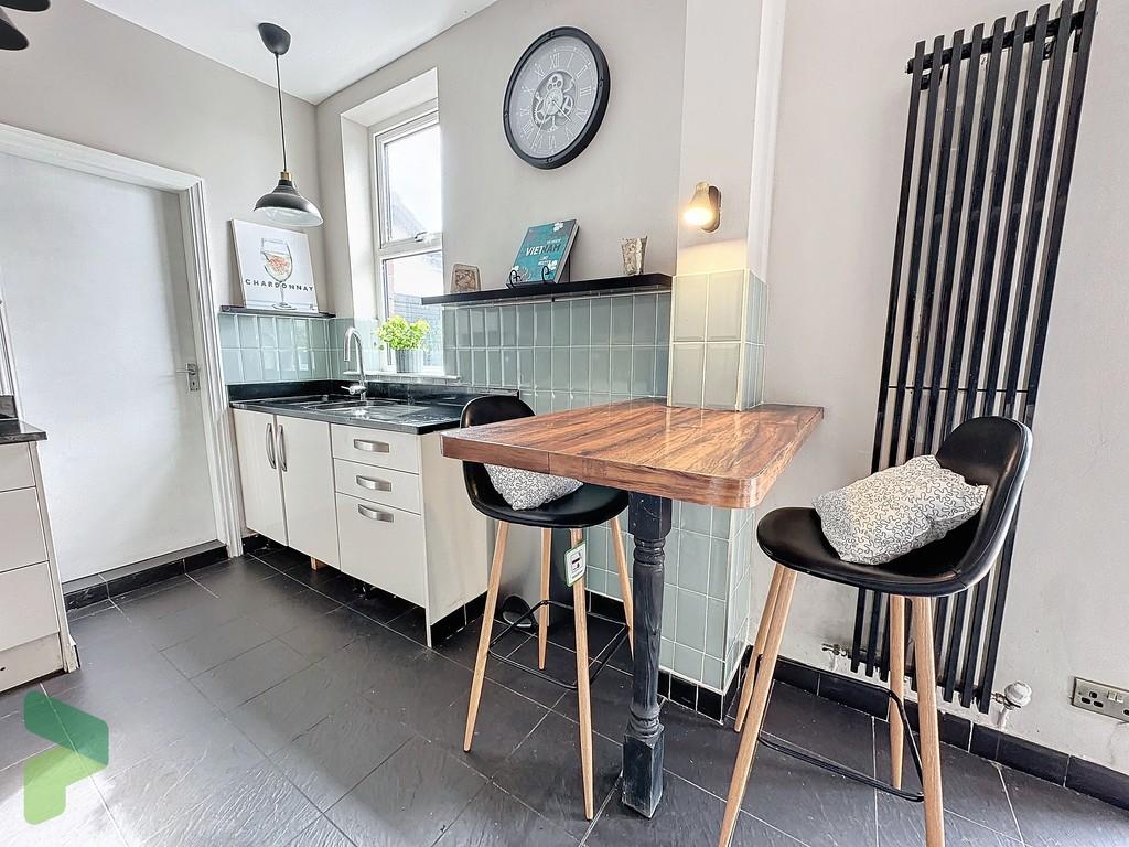Fully Fitted Kitchen Dining Area