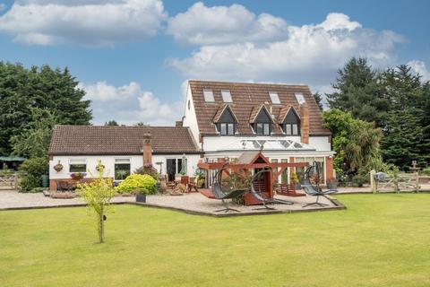 5 bedroom detached house for sale, Mill Road, Burgh Castle