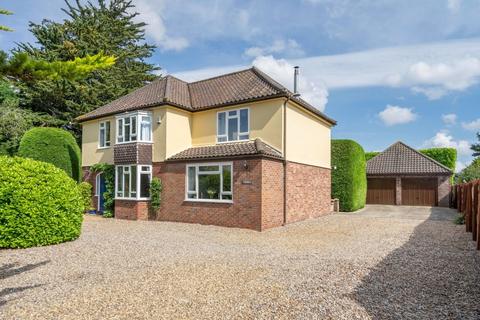 4 bedroom detached house for sale, Wicklewood