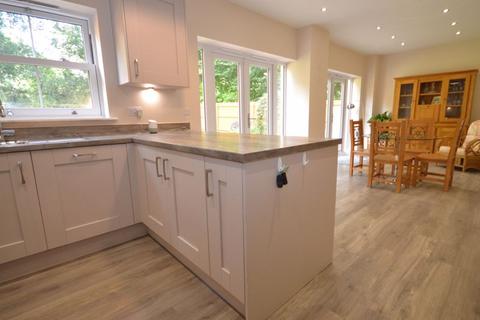 3 bedroom detached house for sale, Wedgwood Gardens, Abergavenny