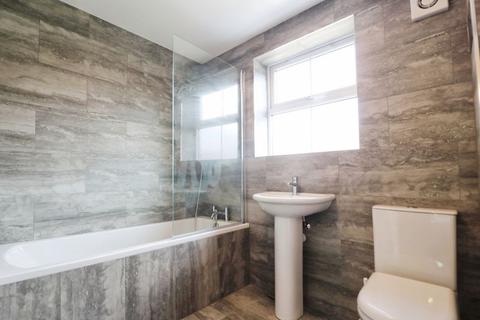2 bedroom maisonette to rent, London Road, Langley - 2 bed - 2 bath