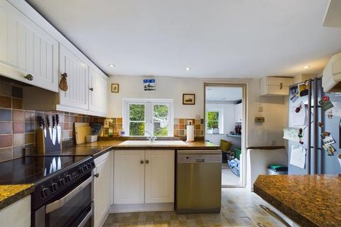 3 bedroom semi-detached house for sale, The Green, Rougham