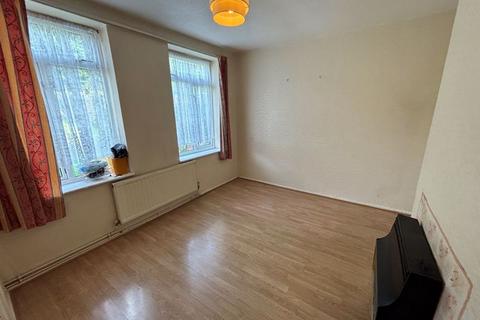 118 Chantrey Crescent, Birmingham, B43 7PD
