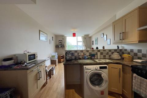 3 bedroom apartment for sale, Mitchell Court, Truro