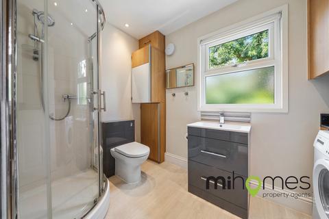 Flat B, 1 Foulden Road, London, N16 7UU