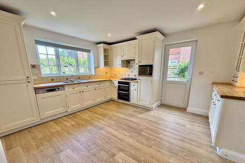 5 bedroom detached house for sale, Hale Street, East Peckham