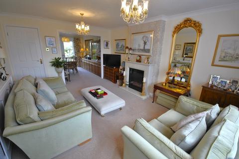 2 bedroom detached bungalow for sale, Salcombe Grove, Doncaster DN10