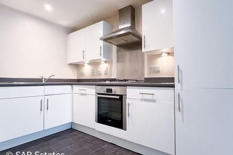 1 bedroom flat to rent, Taywood Road, Northolt