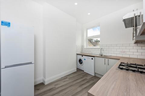 2 bedroom apartment to rent, Weston Park, Crouch End, London