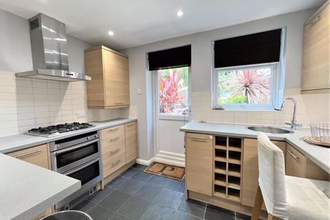 2 bedroom house to rent, Alfred Road, Brentwood CM14