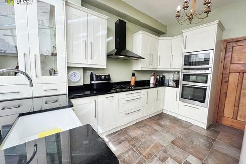 3 bedroom semi-detached house for sale, Dagger Lane, West Bromwich B71