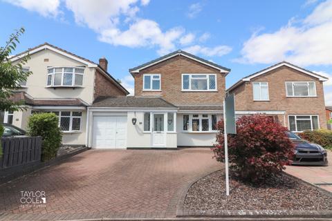 3 bedroom link detached house for sale, Cromwell Road, Coton Green