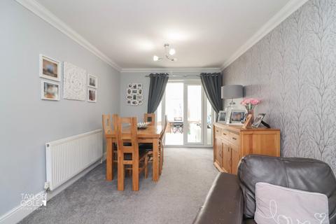 3 bedroom link detached house for sale, Cromwell Road, Coton Green