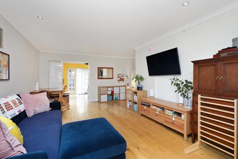 9 Knowle Road, Twickenham, TW2 6QH