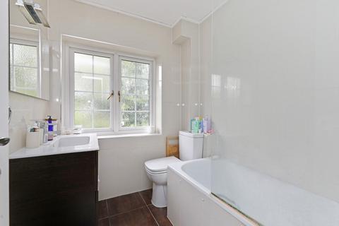 9 Knowle Road, Twickenham, TW2 6QH
