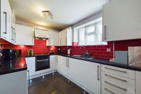 1 bedroom flat for sale, Galey Green, South Ockendon