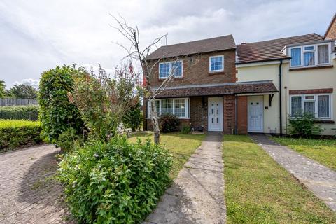 3 bedroom end of terrace house for sale, Caernarvon Road, Chichester