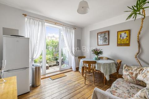 4 bedroom terraced house for sale, Pevensey Ave, Bounds Green N11