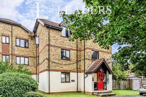 2 bedroom flat to rent, Redwood Grove, Bedford, MK42 9NN